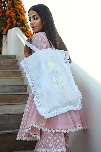 Jannat Cotton tote bag with embroidery and fringe lace