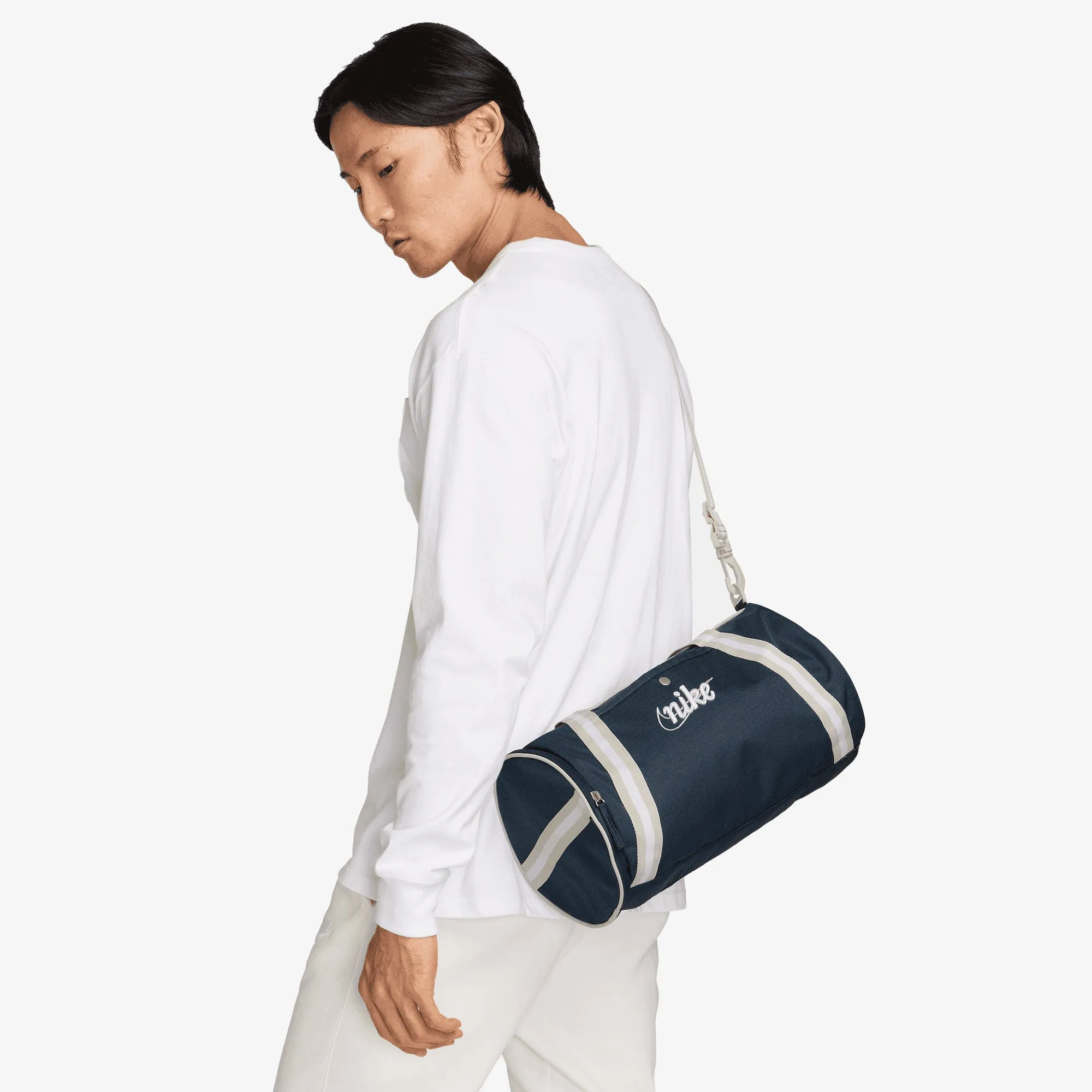 NIKE | HERITAGE RETRO DUFFEL BAG (13L) { ARMORY NAVY/SEA GLASS/SEA GLASS