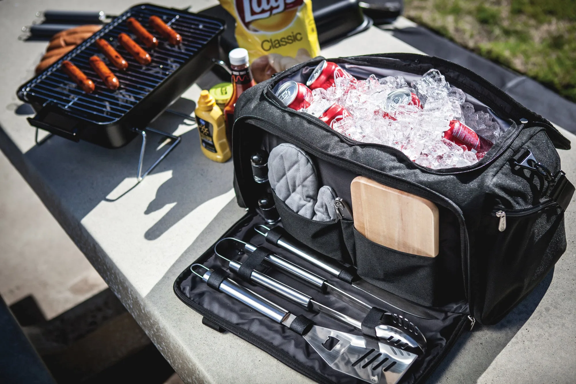 Tennessee Titans - BBQ Kit Grill Set & Cooler